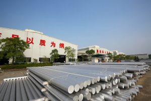 深圳中亚铝业熔铸车间-工业铝材成品铝棒场地